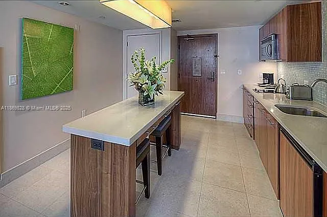 6801 Collins Ave #309 — Photo 12