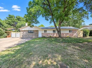 705 Hickory St, Arlington, TX 76012