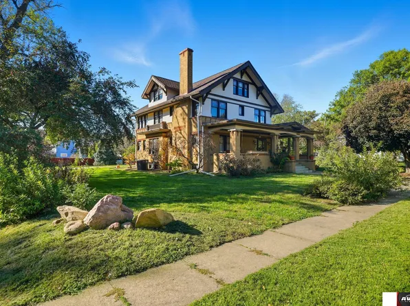 426 Pine St, Valparaiso, NE 68065