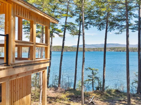 62 Red Gate Lane, Center Harbor, NH 03226