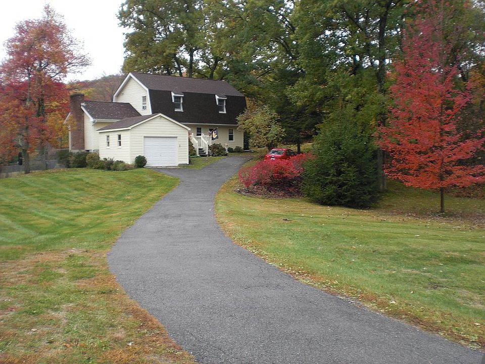 1st image of 16 Deforest Ln