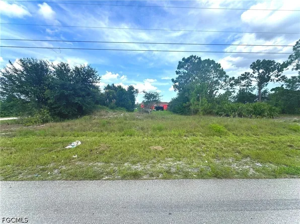 2519 38th St SW, Lehigh Acres, FL 33976