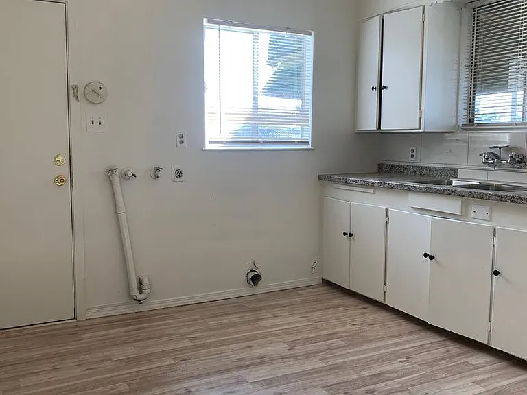295 Skaggs St #B — Photo 5