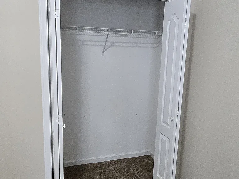 Large closets in secondary bedrooms