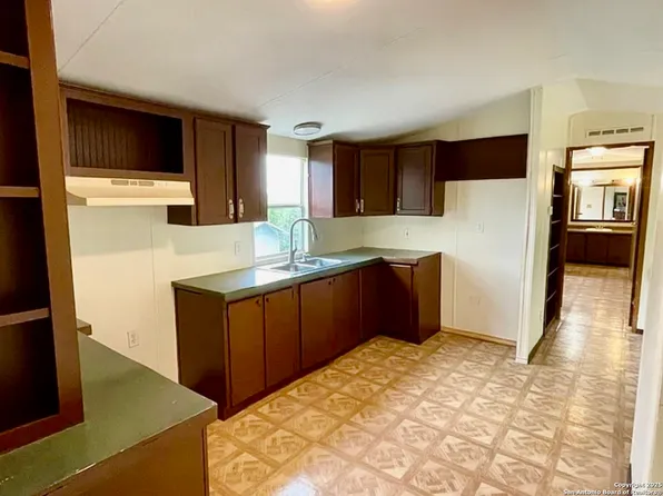 2230 Bear Springs Drive, San Antonio, TX 78245