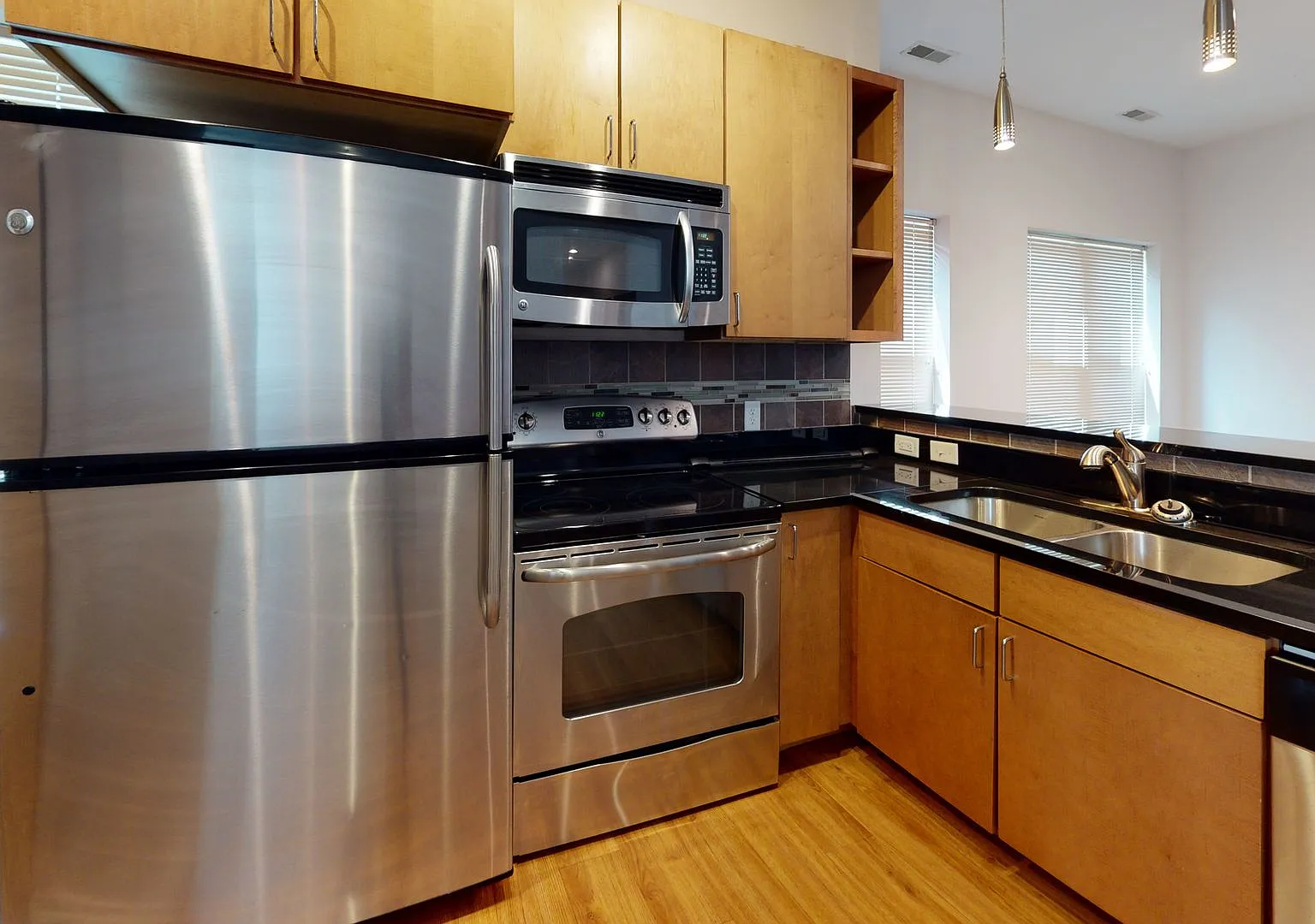 Cluster: 1011 & 1015 4th St SE — Photo 4