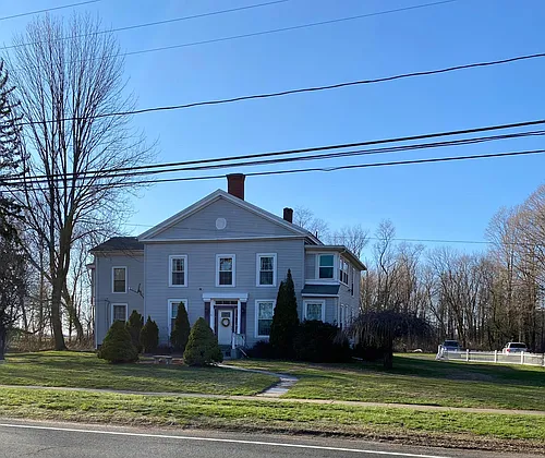 51 Maple St Photo 1