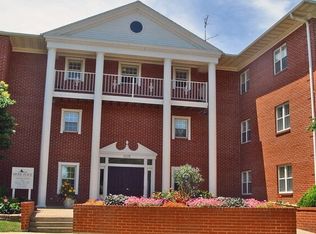 1225 Summit Ave #112, Oshkosh, WI 54901