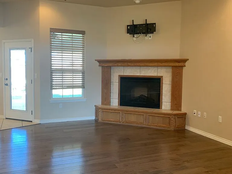 4301 Sandstone Dr — Photo 3