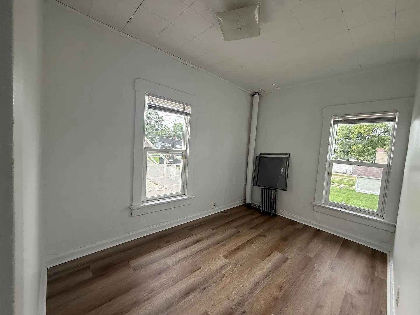 1 bed 1 bath - Near Ball State Campus! — Photo 3