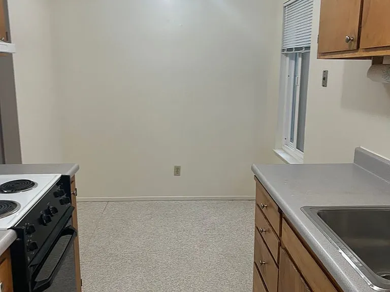 1920 Francisco LLC — Photo 11