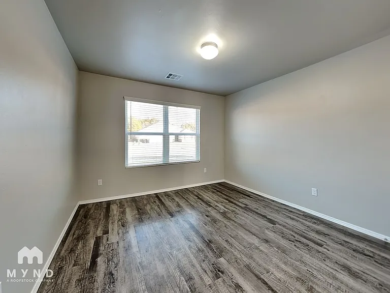 1118 Flint Way — Photo 13