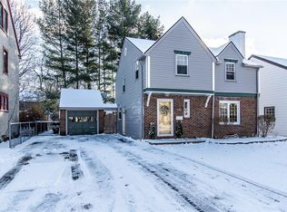 195 Scholfield Rd, Rochester, NY 14617