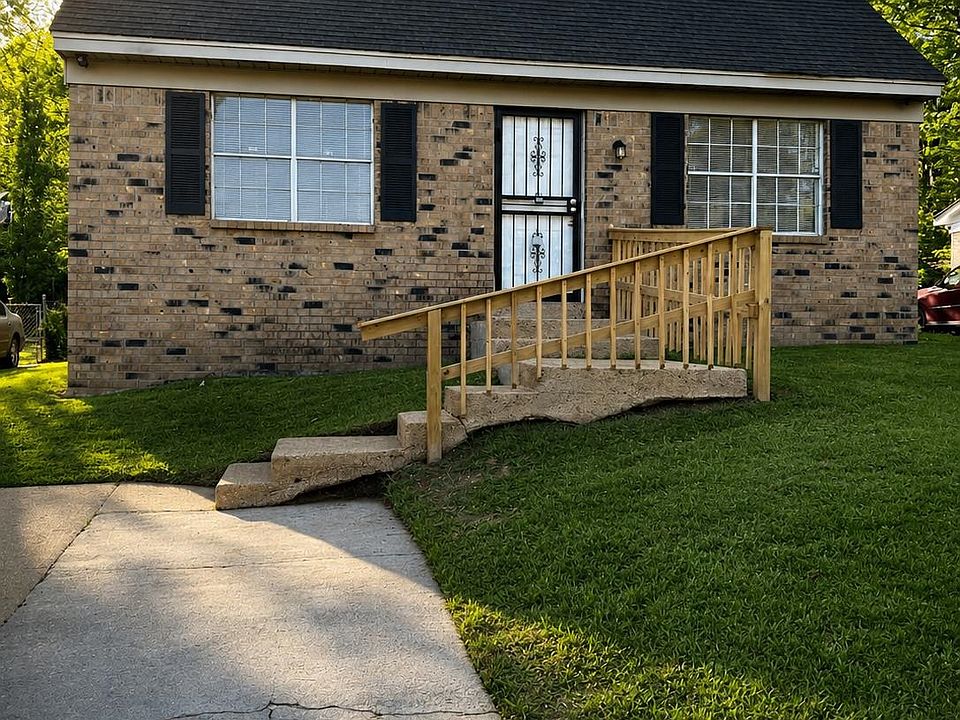 1st image of 3699 Skylark Dr
