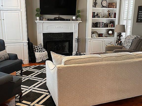 5th image of 102 Kings Cove Cir