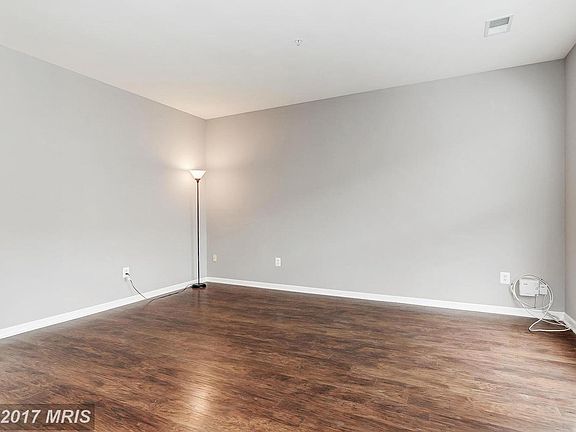 2nd image of 74 Harbour Heights Dr