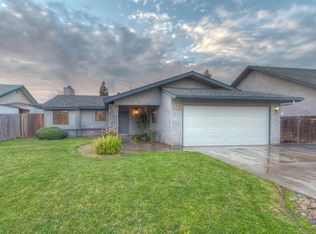 3216 Renn Ave, Clovis, CA 93611
