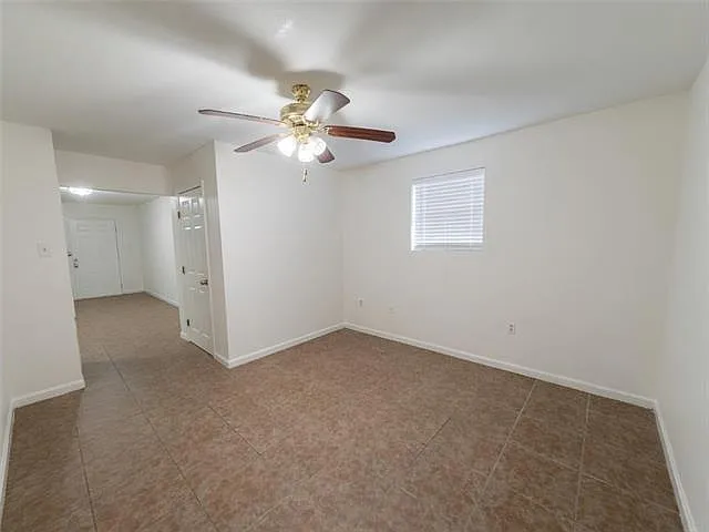 2005 Plaza Dr #1/2 — Photo 5