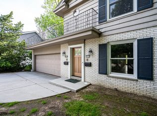 3061 E Newport Ct, Milwaukee, WI 53211