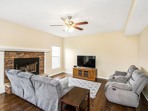 2nd image of 37406 Tail Feather Dr