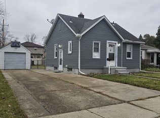 6529 Rockdale St, Dearborn Heights, MI 48127