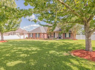 104 Sanro Dr, Lafayette, LA 70507