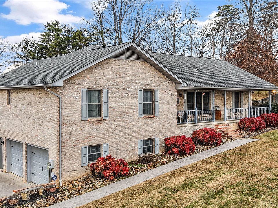 1st image of 729 Clydesdale Ave