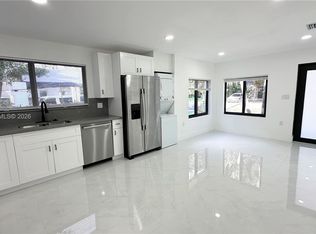 1304 NW 43rd St, Miami, FL 33142