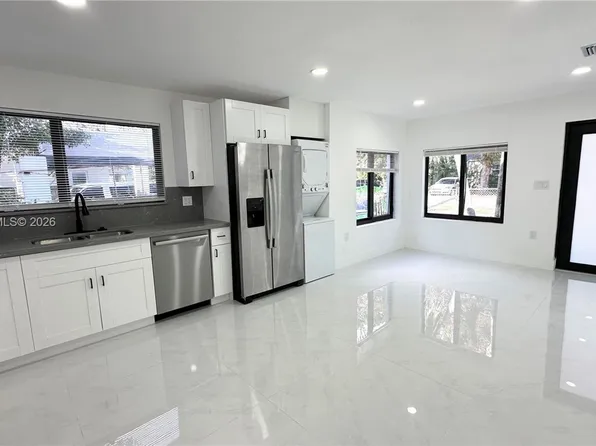 1304 NW 43rd St, Miami, FL 33142