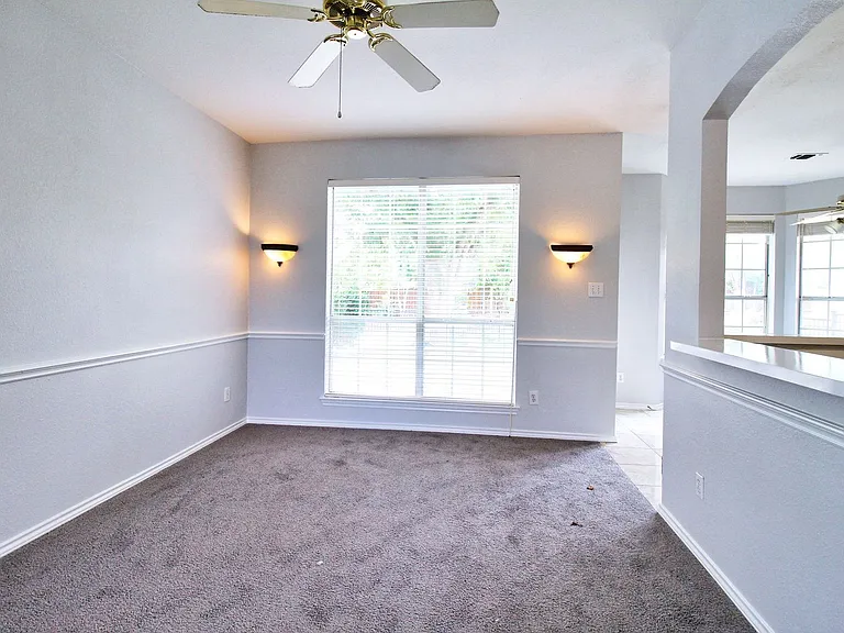 8435 Creekside Cir — Photo 15