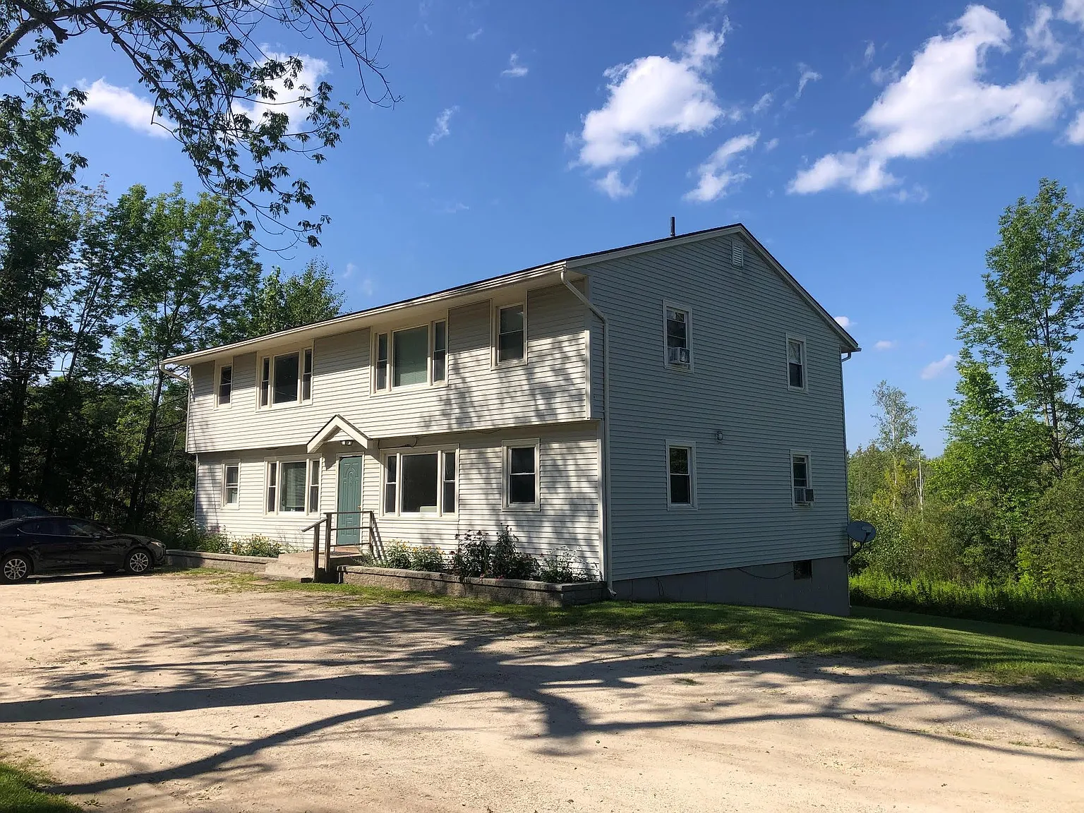 2 bed, 850 sqft, $1,600 — Photo 1