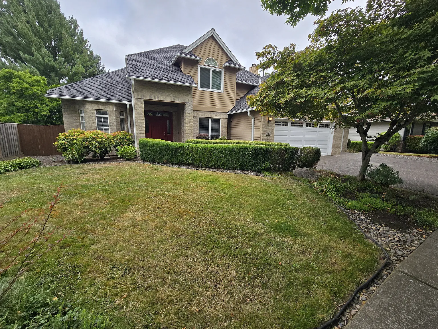 4 bed, 2.5 bath, 2465 sqft, $3,600 — Photo 3