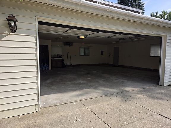 4th image of 4088 Benson Rd