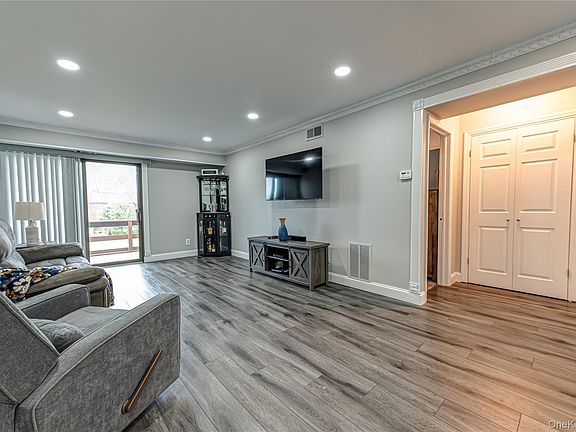 5th image of 337 Mariners Way #337