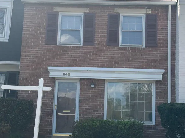 840 Azalea Dr #18, Rockville, MD 20850