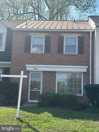 840 Azalea Dr #18 Photo 1