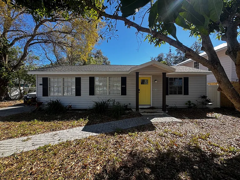 3008 Hillview St — Photo 1