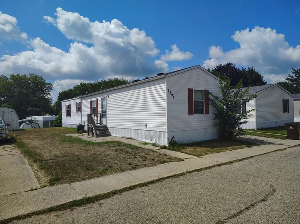 3891 Casper Ave NW, Grand Rapids, MI 49544