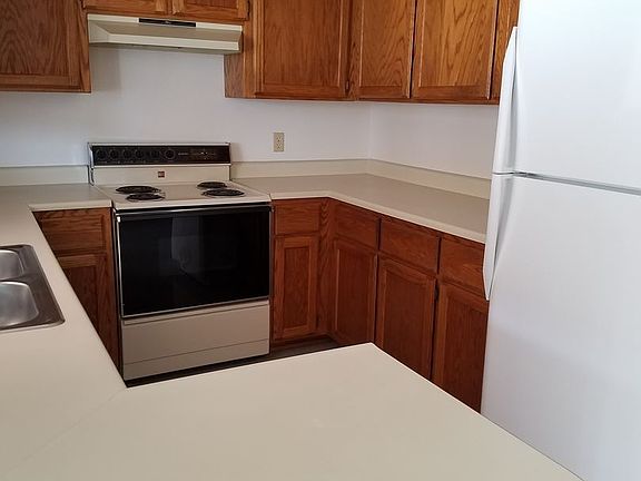 2nd image of 2251 Clarke Dr