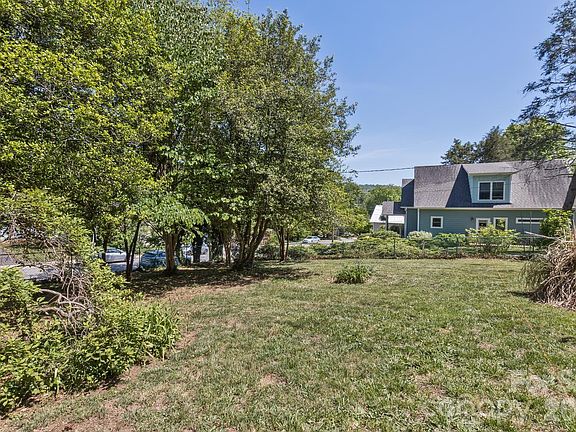 3rd image of 999999 Mount Clare Ave