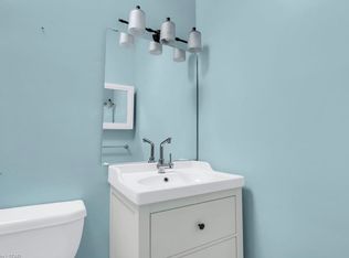 1090 Kipps Ln, London, ON N5Y 1V4