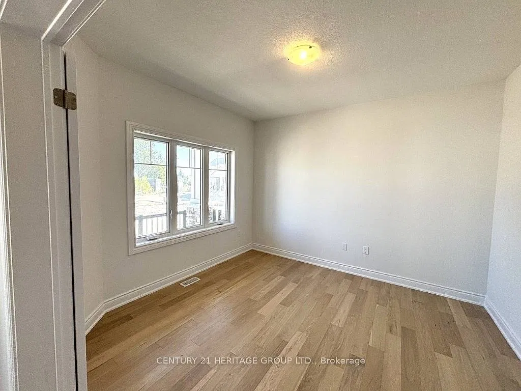 3 bed, $3,395 — Photo 3