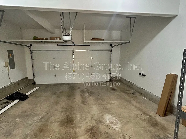 351 NW Kotrik Pl — Photo 42
