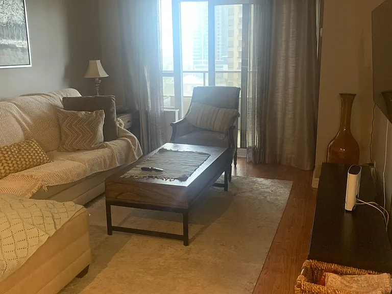 25 Kingsbridge Garden Cir #923 — Photo 11