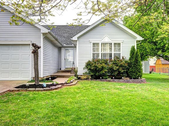 4th image of 768 Helmwood Cir