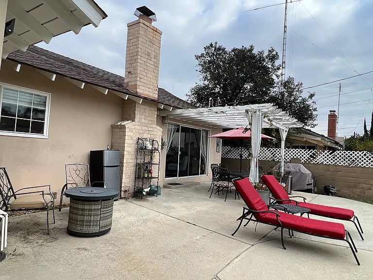 19030 Community St — Photo 29