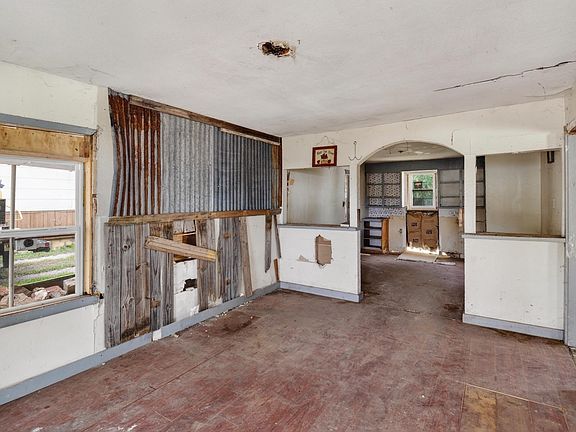 3rd image of 1107 SE 24th St