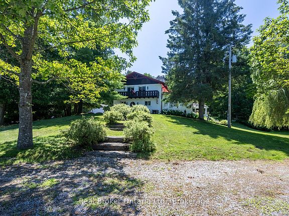 4th image of 982 Porter Rd