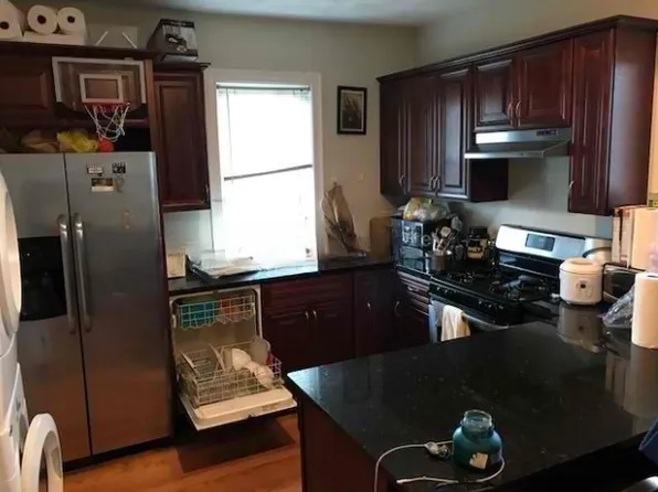 1293 Cambridge St, Cambridge, MA