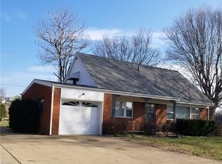 1102 4th St, Belpre, OH 45714